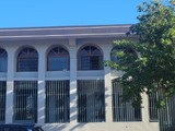 Edificio en Urb. Hermanas Davila