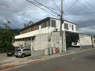 Avenida Estévez, Utuado