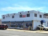 Local comercial de esquina - Bay.