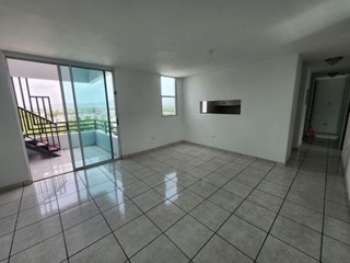APARTAMENTO 3H/2B WALK -UP