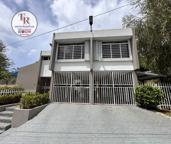 ¡Bella CASA de campo en la ciudad!