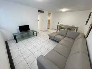* A 100 PASOS DEL MAR/ISLA VERDE *