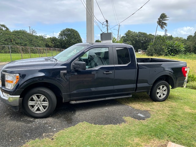 Ford F150 2021 XLT Azul poco millaj