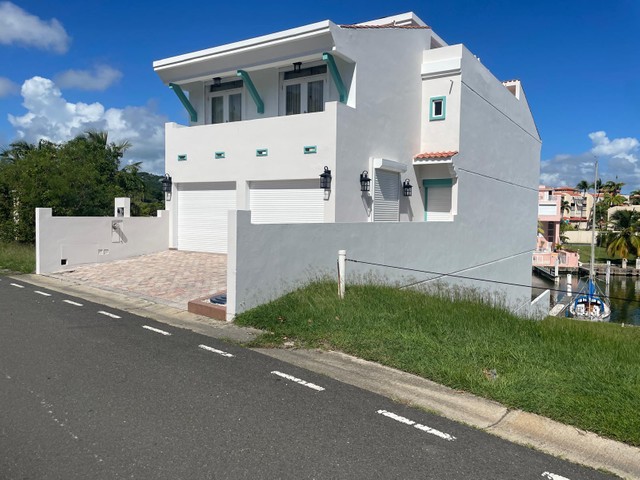 BAHIA DEL SUR- MARINA- PALMAS