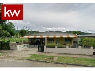 Bo. Kennedy, Casa en Peñuelas