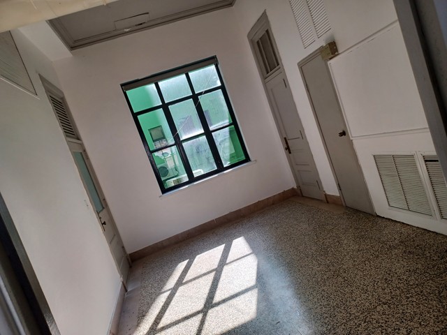 Oficina con agua y luz incluidas