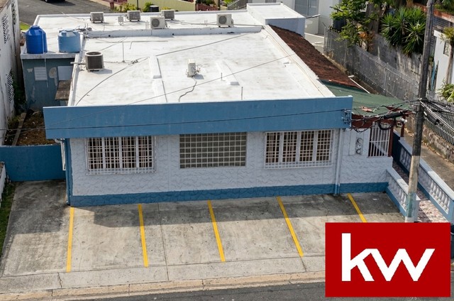 Local en Urb. Villas De Rio Grande