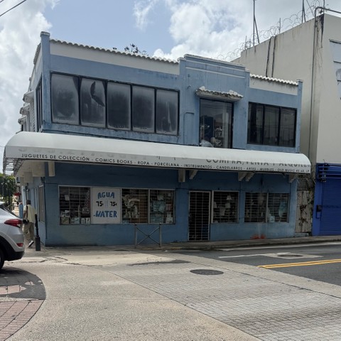 AVE. COMERÍO, ESQ. C/ BETANCES (7)
