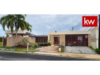 House in Guaynabo