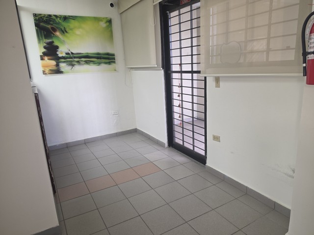 LOCAL COMERCIAL AVE. MUÑOZ MARÍN