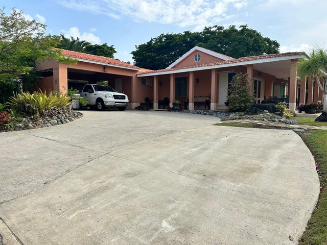 VENTA CASA SABANERA DEL RIO GURABO