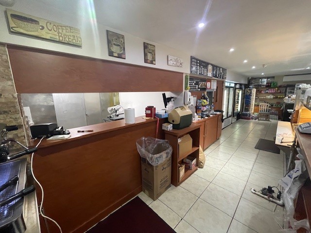 * PANADERIA / REPOSTERIA JARDINES