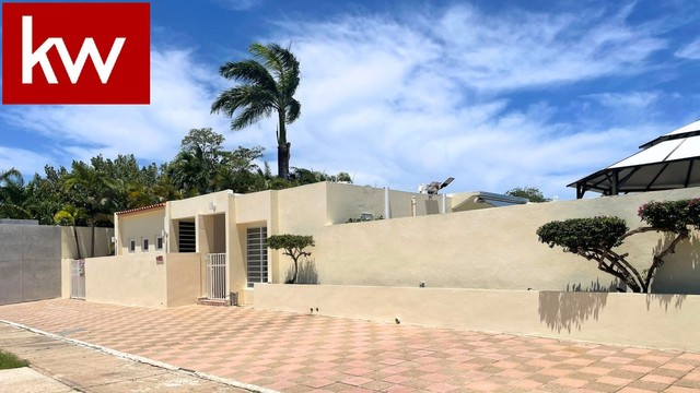 Urb. Dorado del Mar, Casa en Dora...