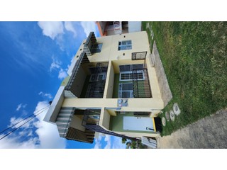 3 cuartos 2 baños Vega Baja
