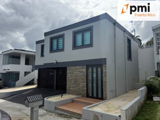 Residencia de Lujo con Placas Solar
