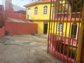 CASA AMPLIA ALQUILER