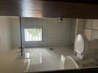 Apt 1 cuarto/1 baño con agua