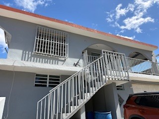 Urb. St. Juanita, Bayamon 3 hab.