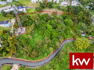 Lot in Guaynabo
