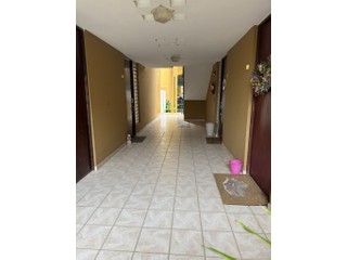 ELEGANCIA Y COMFORT EN GARDEN LEVEL