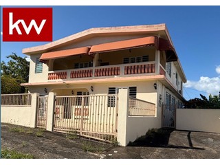 Casa en Urb. Francisco Oller