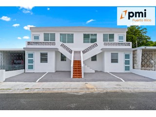 Apartamento #3, Flamboyan Gardens