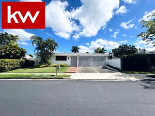 Urb. Torrimar, Casa en Guaynabo