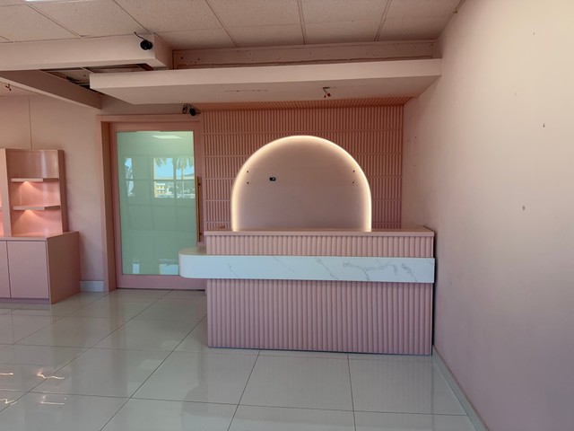 Centro Olazábal Bayamón 880 SqFt.