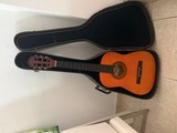 Guitarra Clásica Universal, Estuche