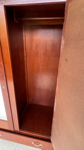 Hermoso Ropero antiguo en caoba