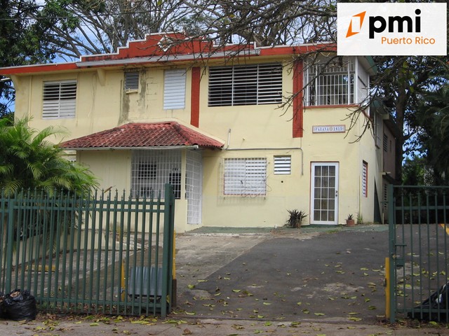 Apartamento de un Cuarto y de 1B
