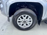 2026 Toyota Tacoma 4WD SR5 Double Cab 5' Bed AT (Natl)