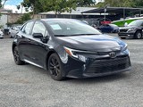 2025 Toyota Corolla Hatchback SE